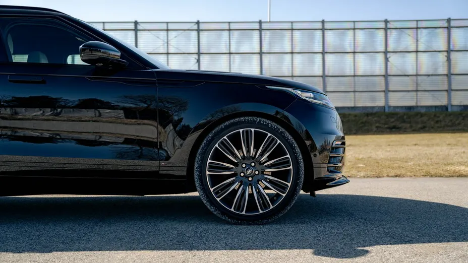 LAND ROVER Range Rover Velar -
