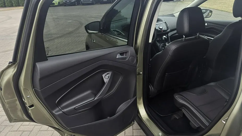FORD Kuga -