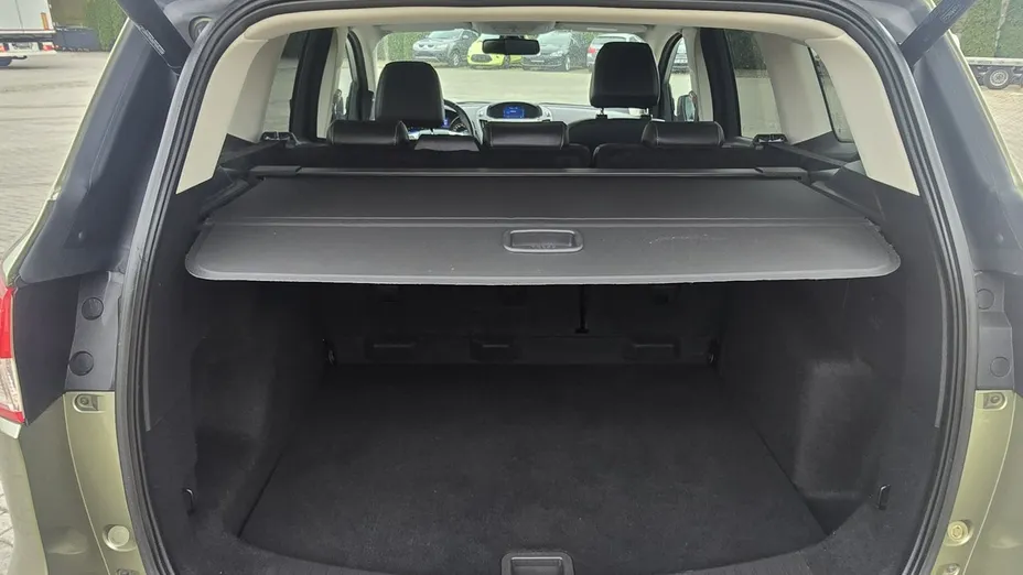 FORD Kuga -