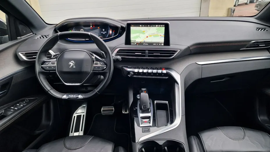 PEUGEOT 3008 -