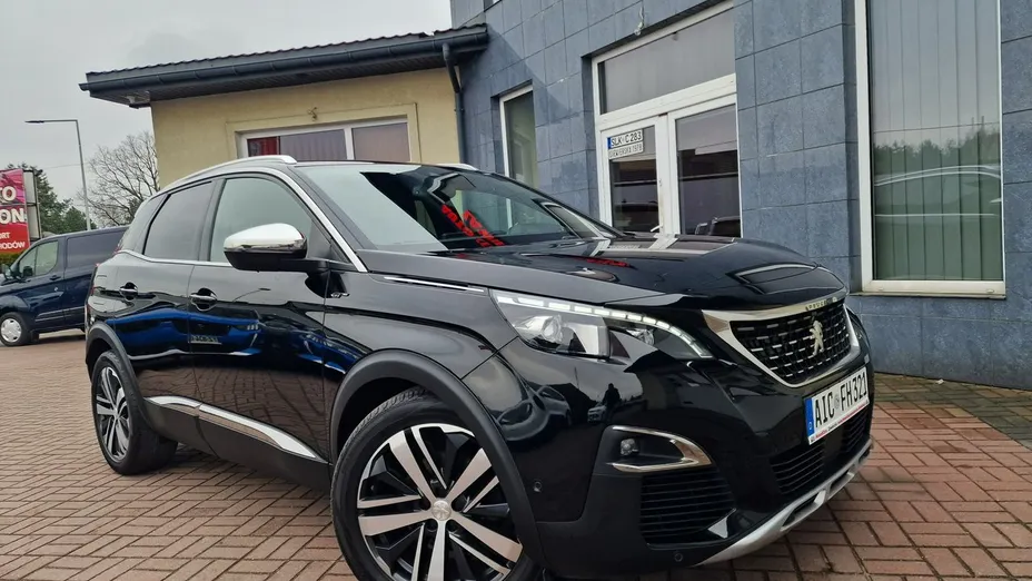 PEUGEOT 3008 -