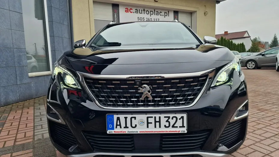 PEUGEOT 3008 -