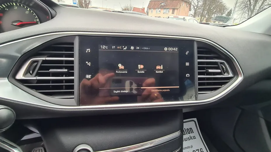 PEUGEOT 308 -