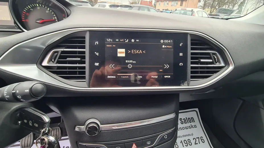 PEUGEOT 308 -