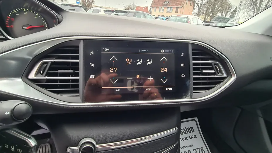 PEUGEOT 308 -