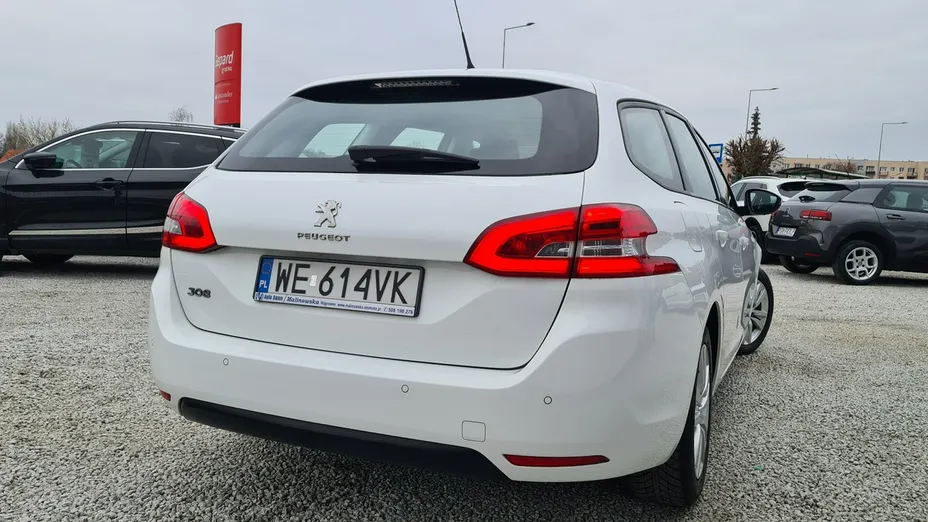 PEUGEOT 308 -