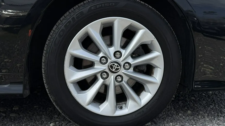TOYOTA Corolla -