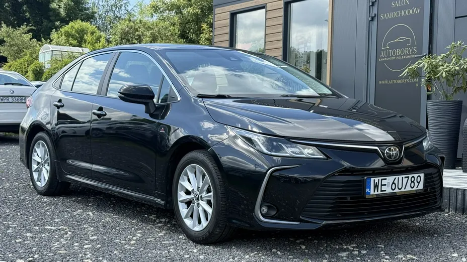 TOYOTA Corolla -