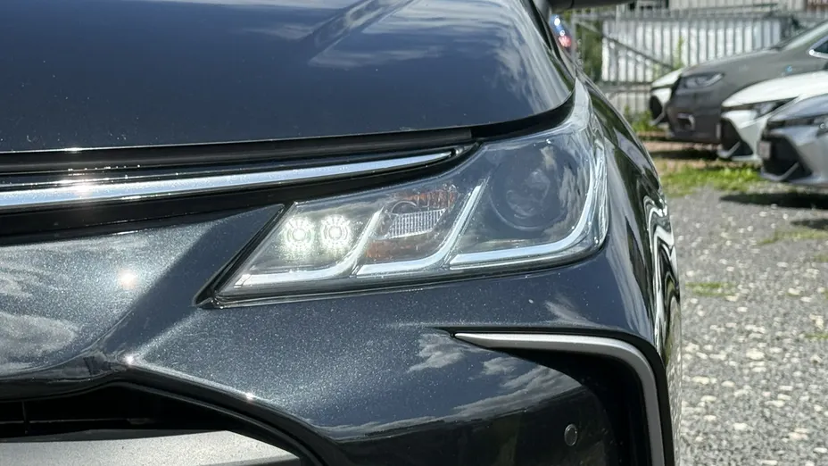 TOYOTA Corolla -