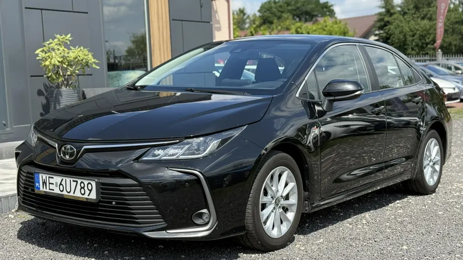 TOYOTA Corolla -