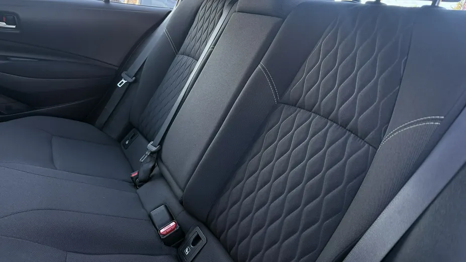 TOYOTA Corolla -