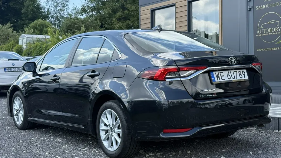 TOYOTA Corolla -