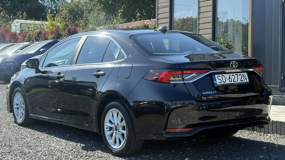 TOYOTA Corolla -