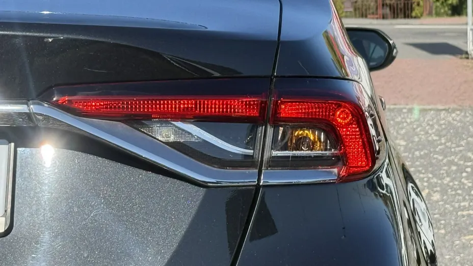 TOYOTA Corolla -