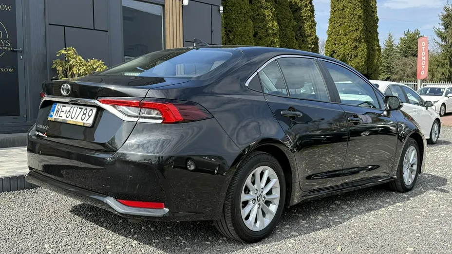 TOYOTA Corolla -