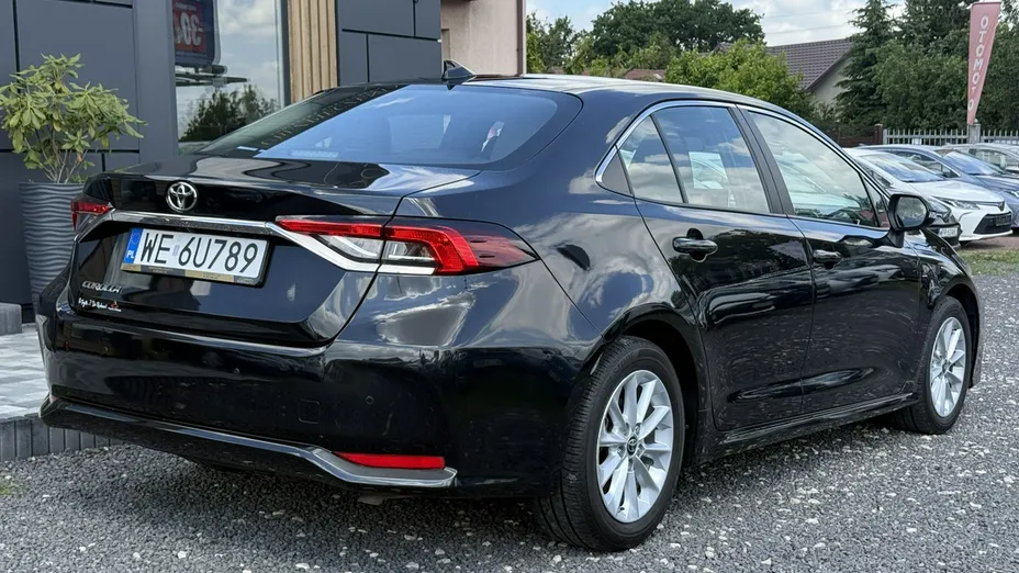 TOYOTA Corolla -