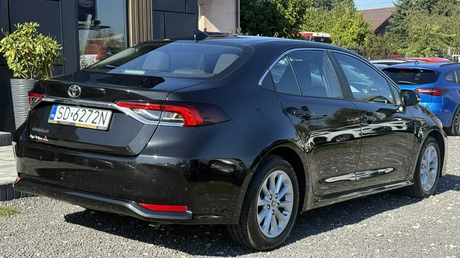 TOYOTA Corolla -