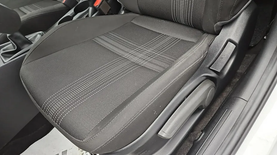 HYUNDAI i20 -