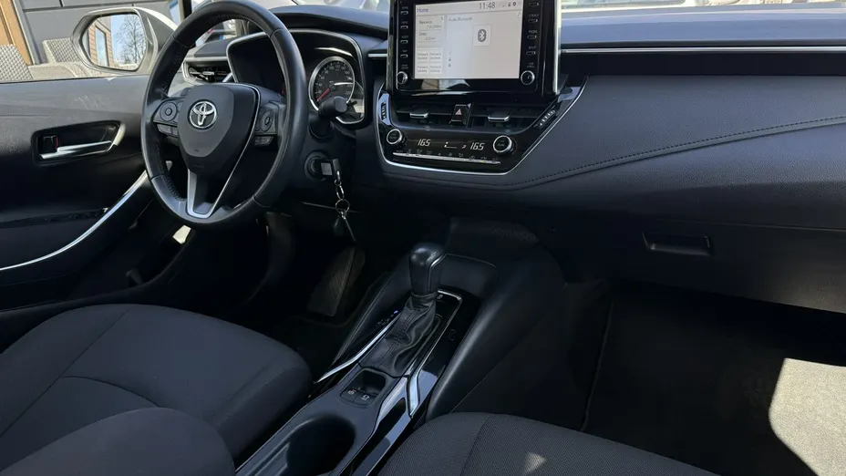 TOYOTA Corolla -