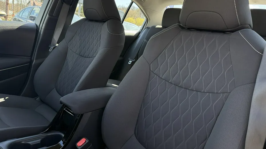 TOYOTA Corolla -