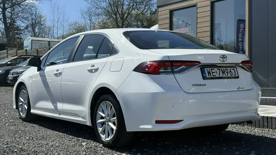 TOYOTA Corolla -