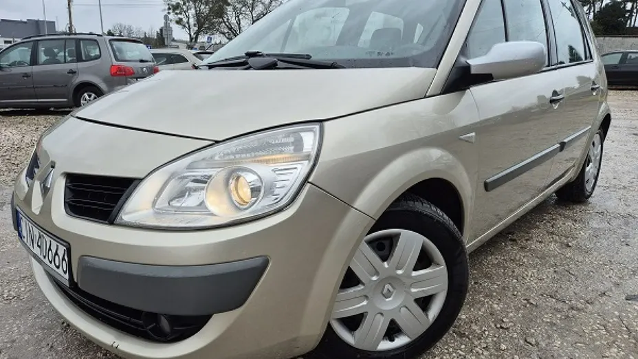 RENAULT Scenic -