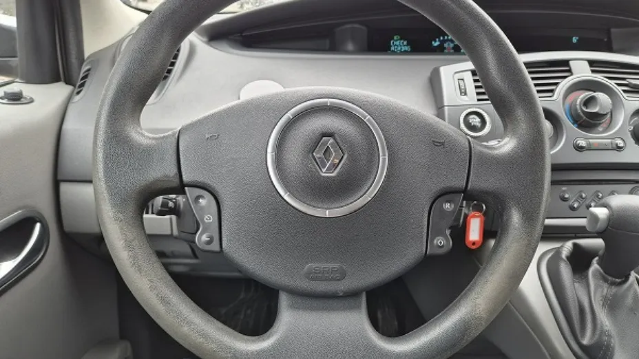 RENAULT Scenic -