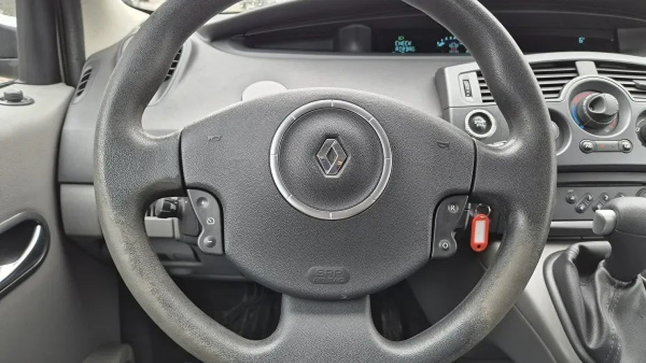 RENAULT Scenic -