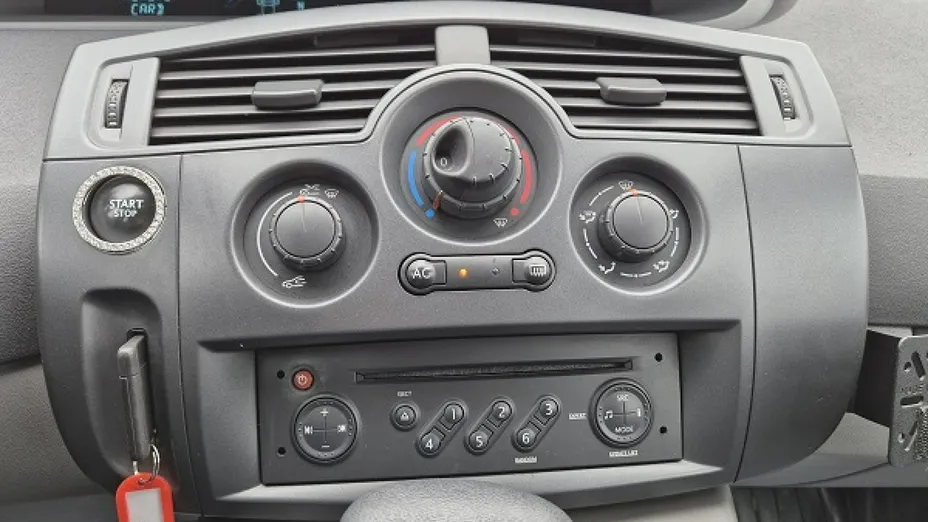 RENAULT Scenic -