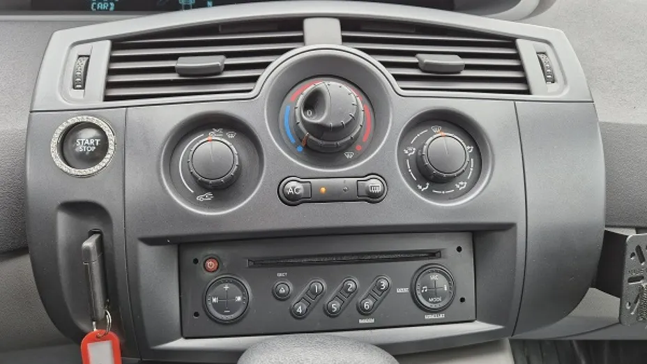 RENAULT Scenic -