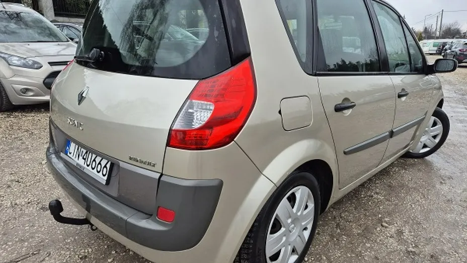 RENAULT Scenic -