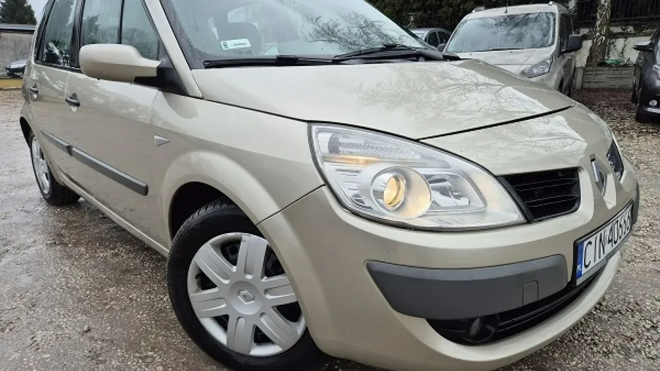 RENAULT Scenic -