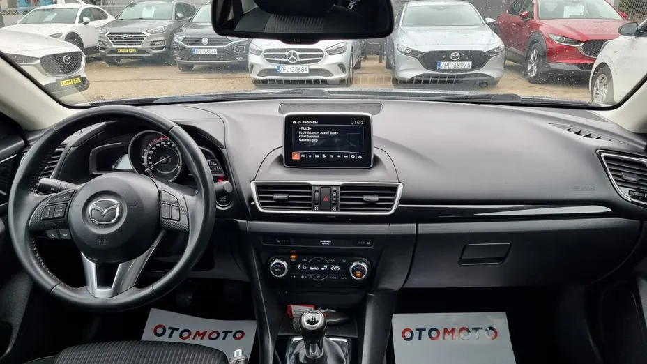 MAZDA 3 -