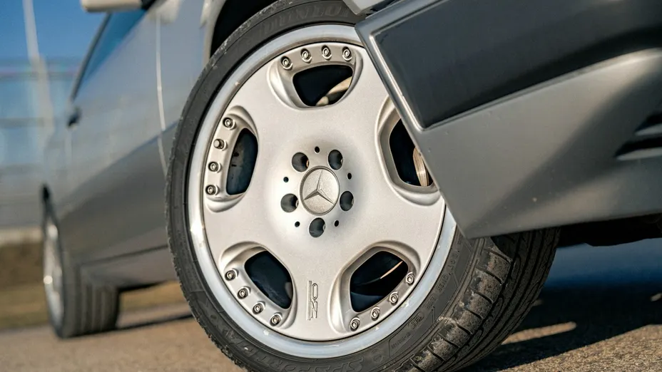 MERCEDES-BENZ E Klasa -