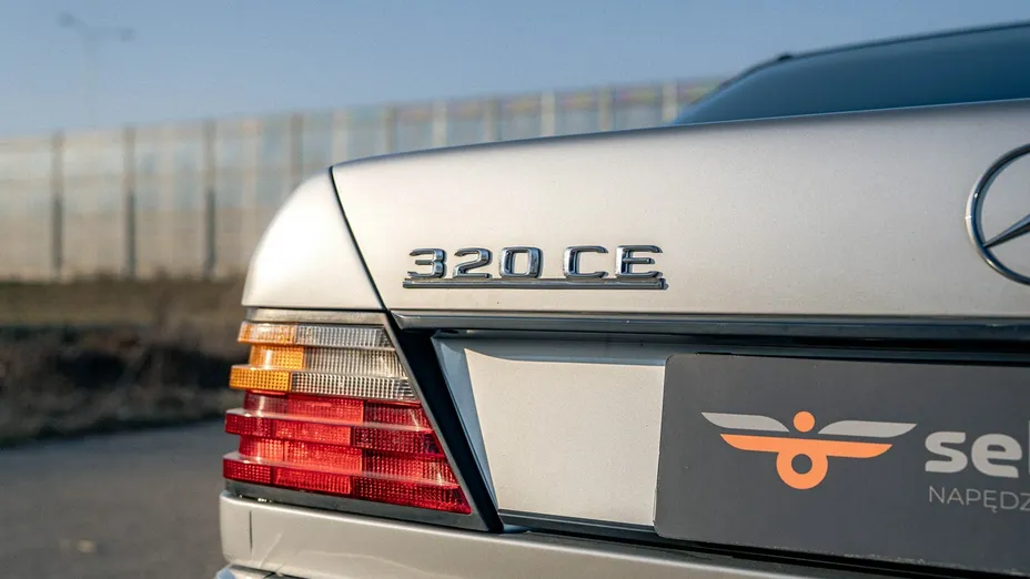 MERCEDES-BENZ E Klasa -