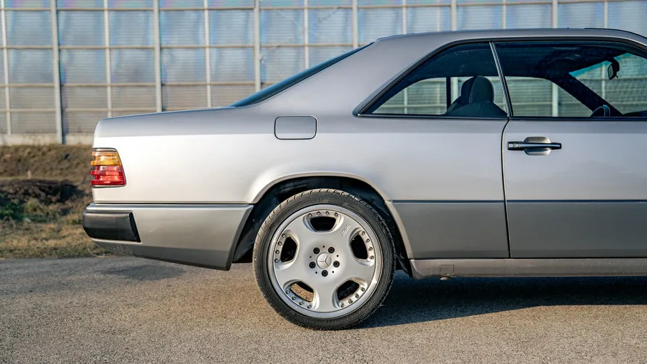 MERCEDES-BENZ E Klasa -