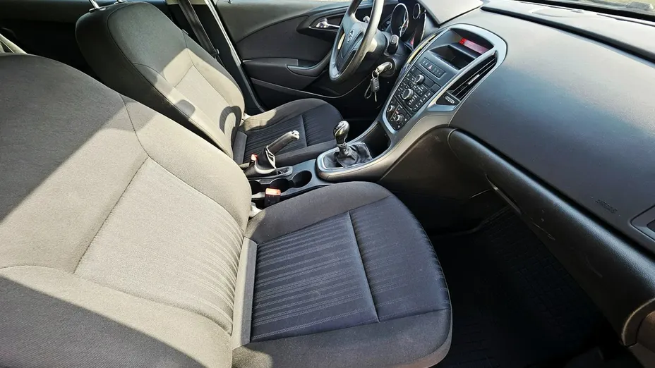 OPEL Astra -