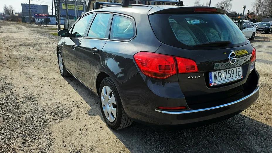 OPEL Astra -