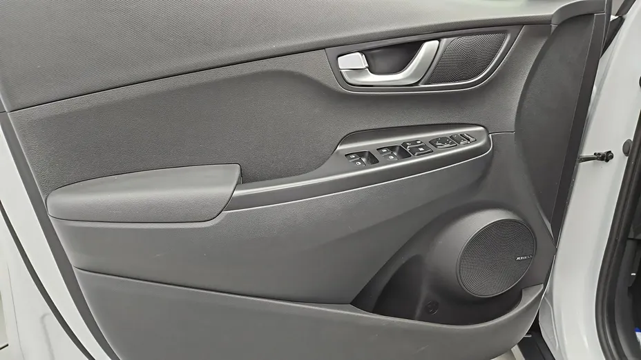 HYUNDAI Kona -