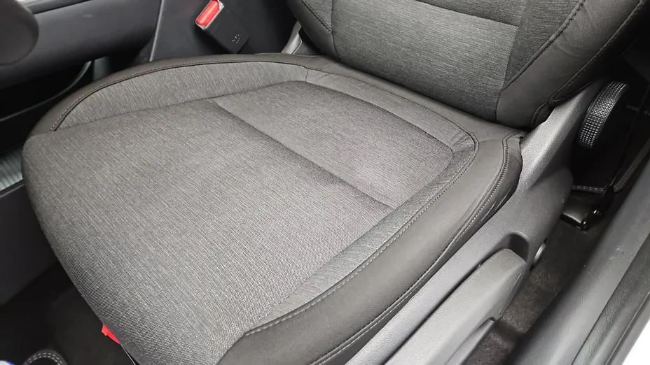 HYUNDAI Kona -