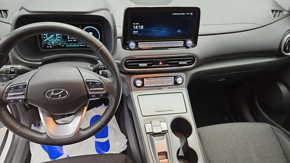 HYUNDAI Kona -