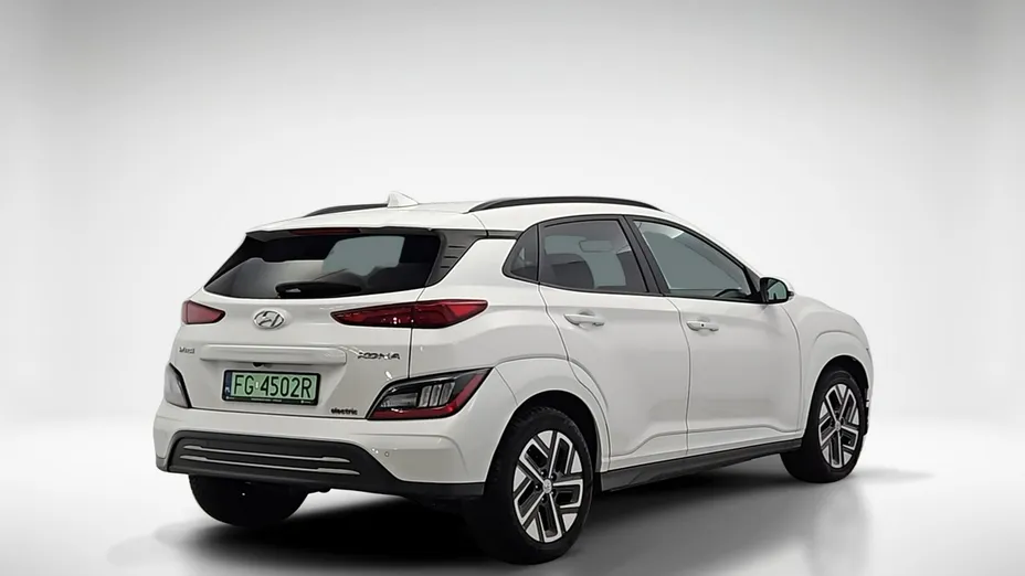 HYUNDAI Kona -