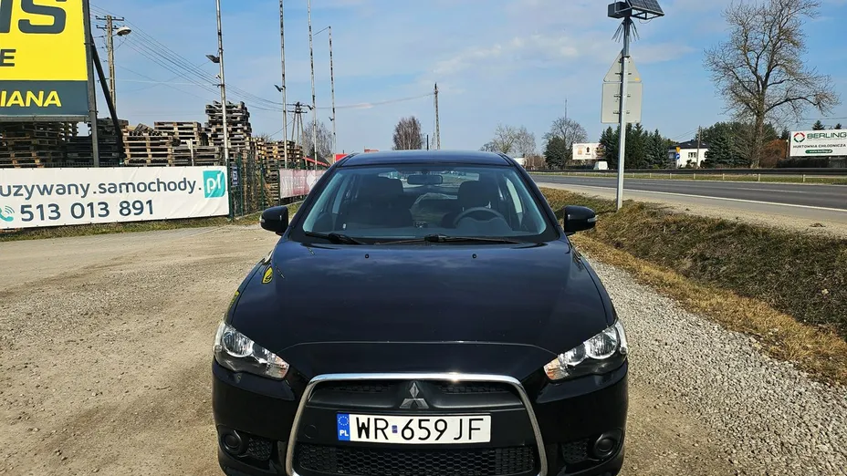 MITSUBISHI Lancer -