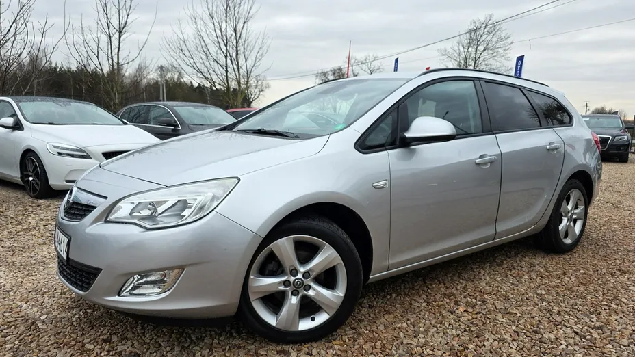 OPEL Astra -
