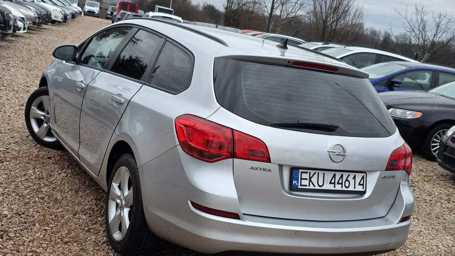 OPEL Astra -