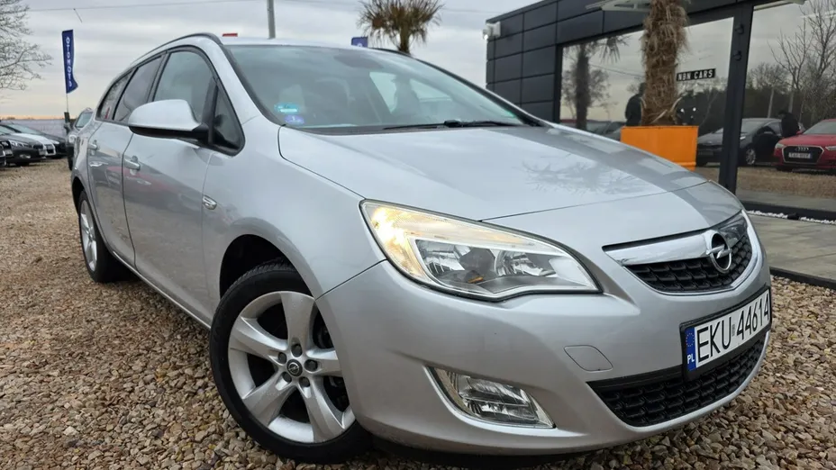 OPEL Astra -
