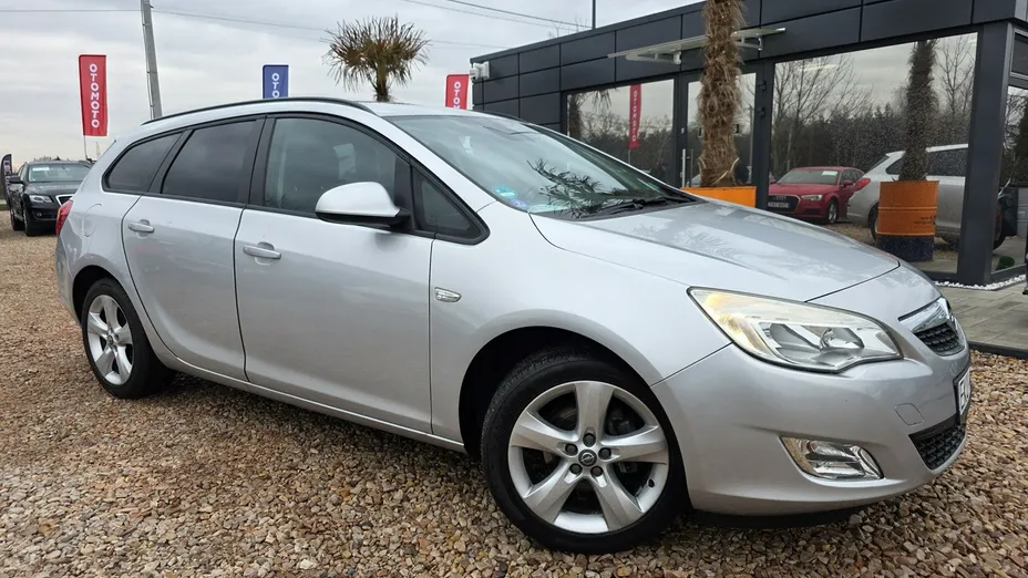 OPEL Astra -