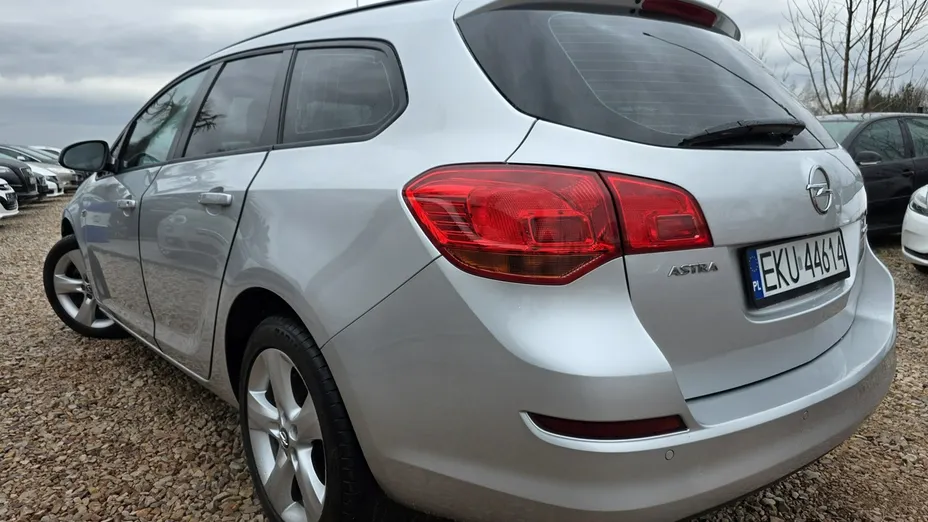 OPEL Astra -