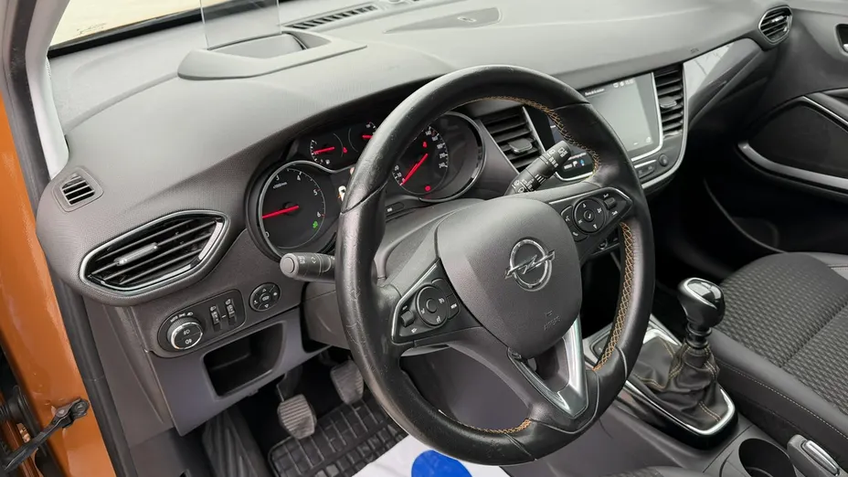 OPEL Crossland X -