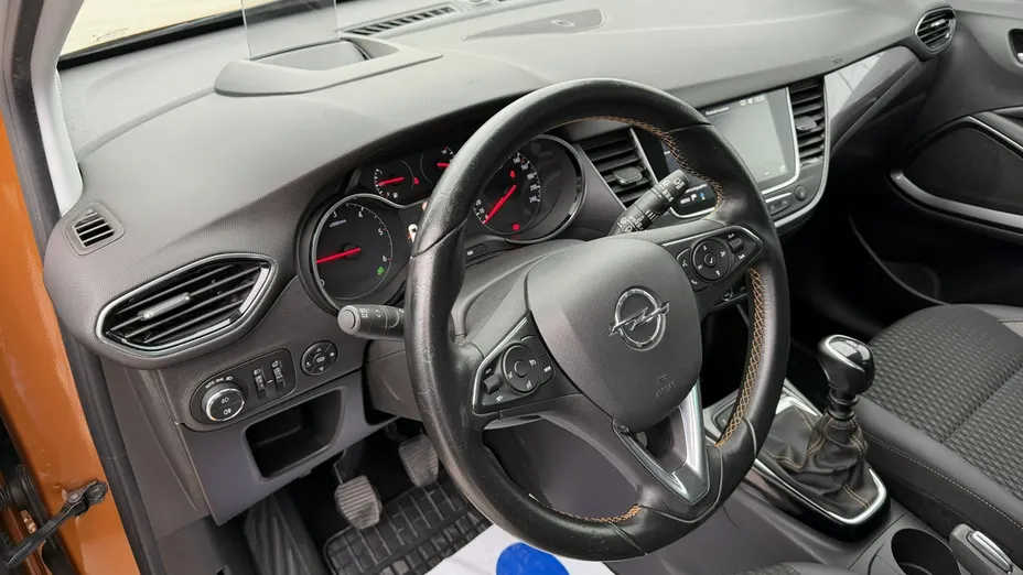 OPEL Crossland X -